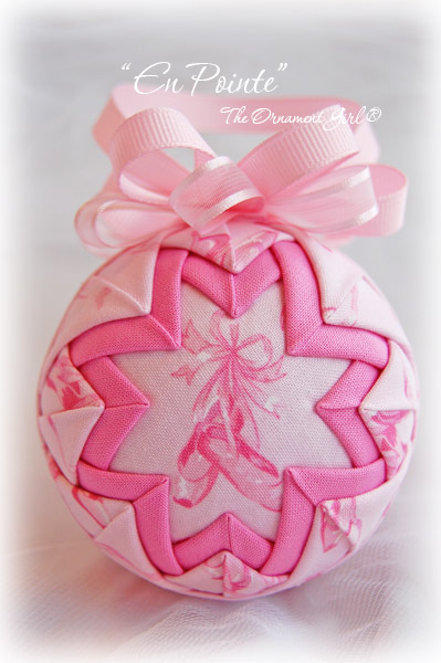 En Pointe Ornament
