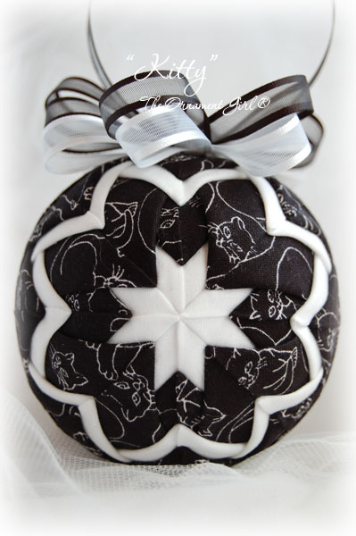 Kitty Ornament