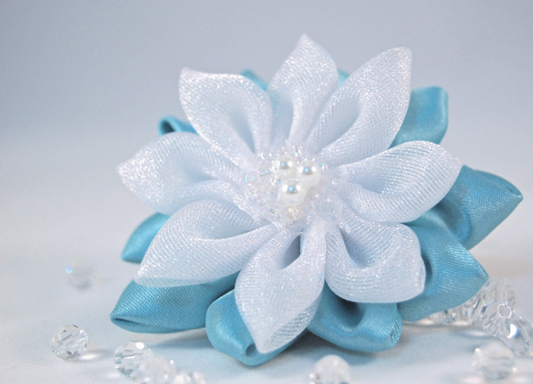 blue and white kanzashi fabric flower hair clip
