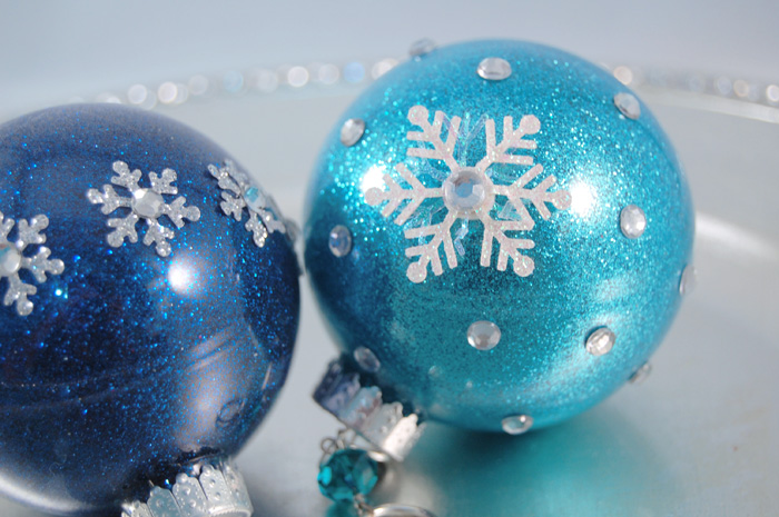 how to make glitter ornaments