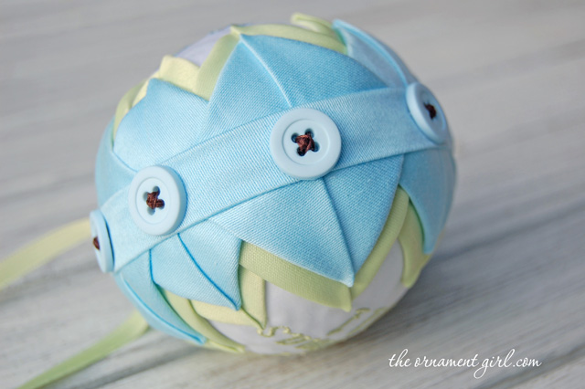 baby-first-christmas-ornament-gift-idea