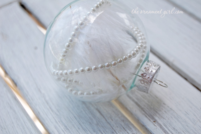 pearl-and-feather-christmas-ornament-to-make
