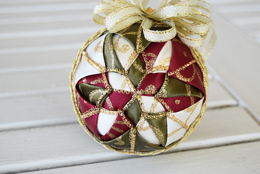 How To Tie An Ornament Bow