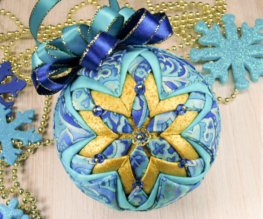turquoise-gold-flurry-no-sew-quilted-ornament