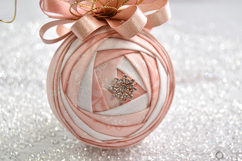 no-sew-quilted-pink-shabby-rosebud-ornament-1