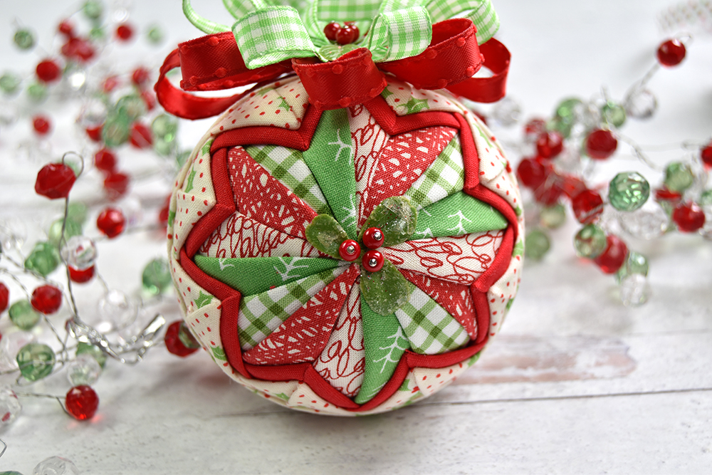 whimsical-red-green-holly-victoria-quilted-no-sew-ornament-ball-1