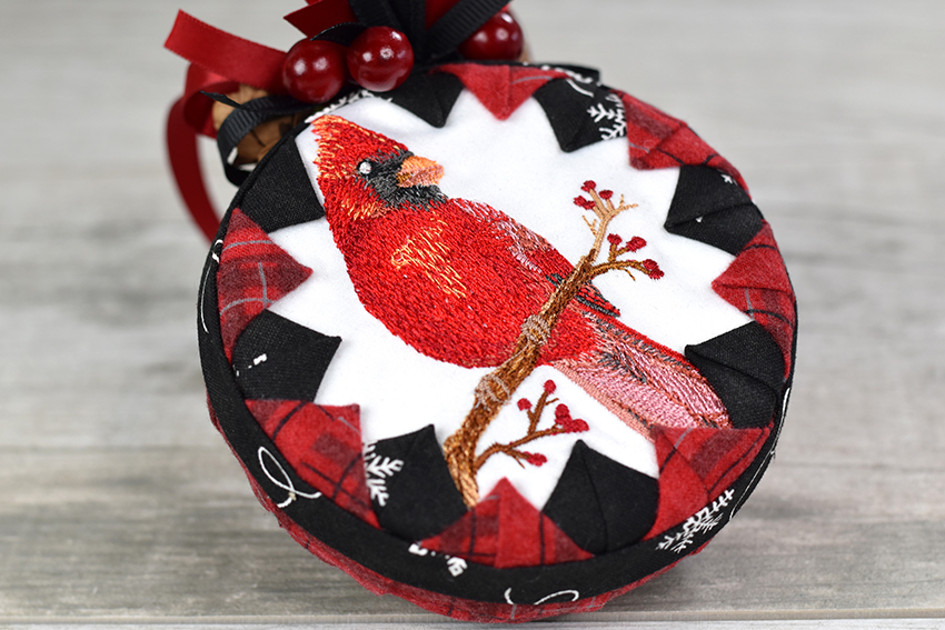 embroidered-cardinal-starburst-quilted-ornament-hemi-2