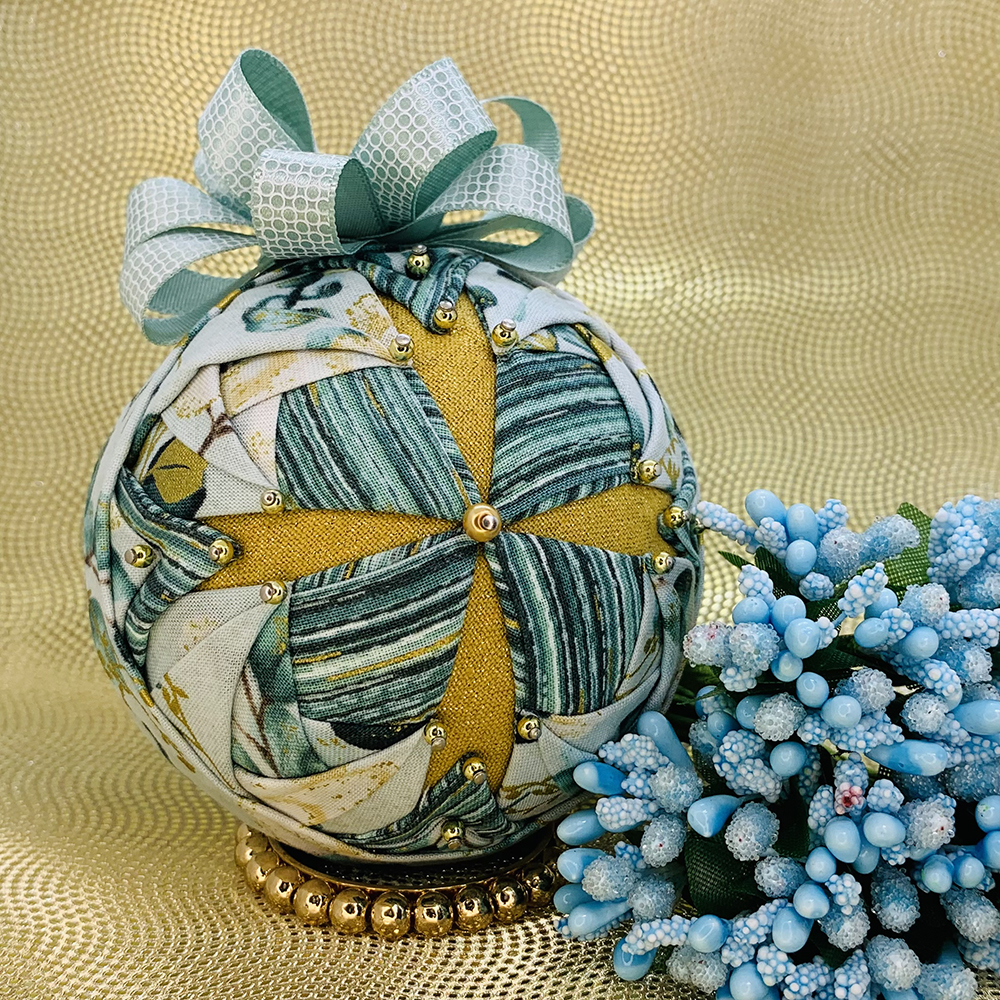 blue-gold-quilted-bethlehem-star-no-sew-ornament
