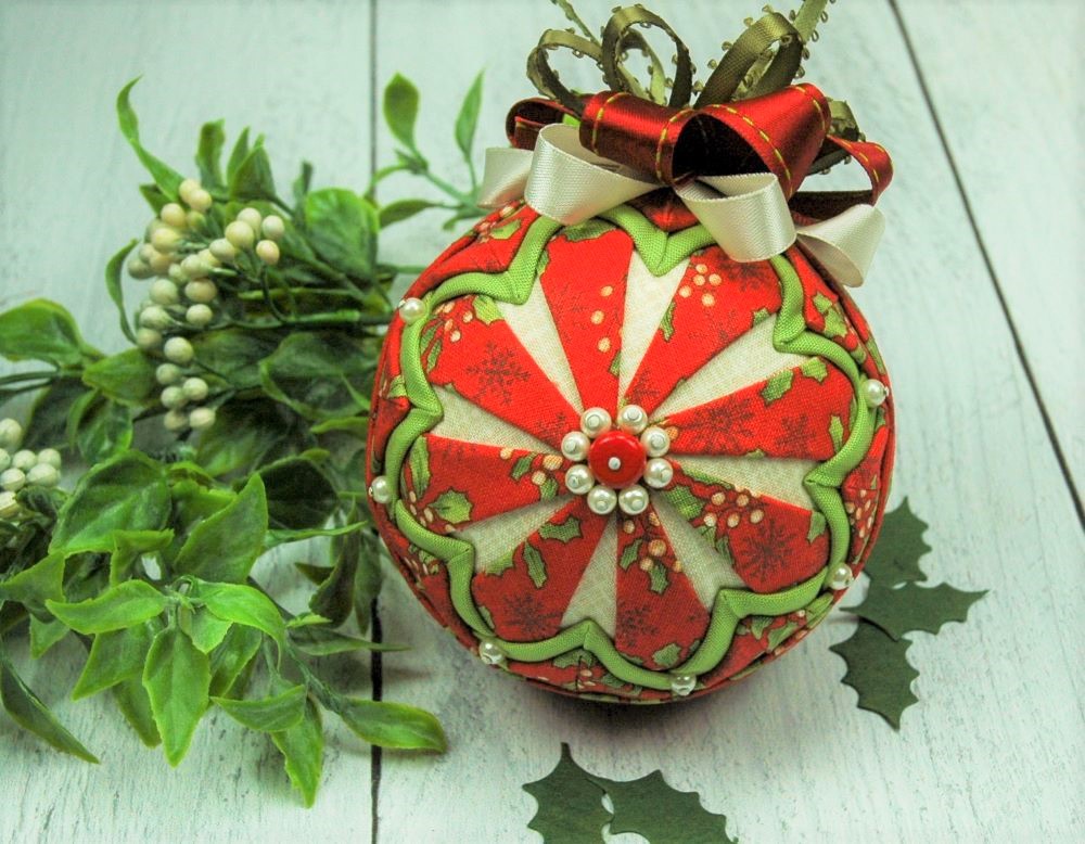 red-green-country-fabric-victoria-no-sew-ornament