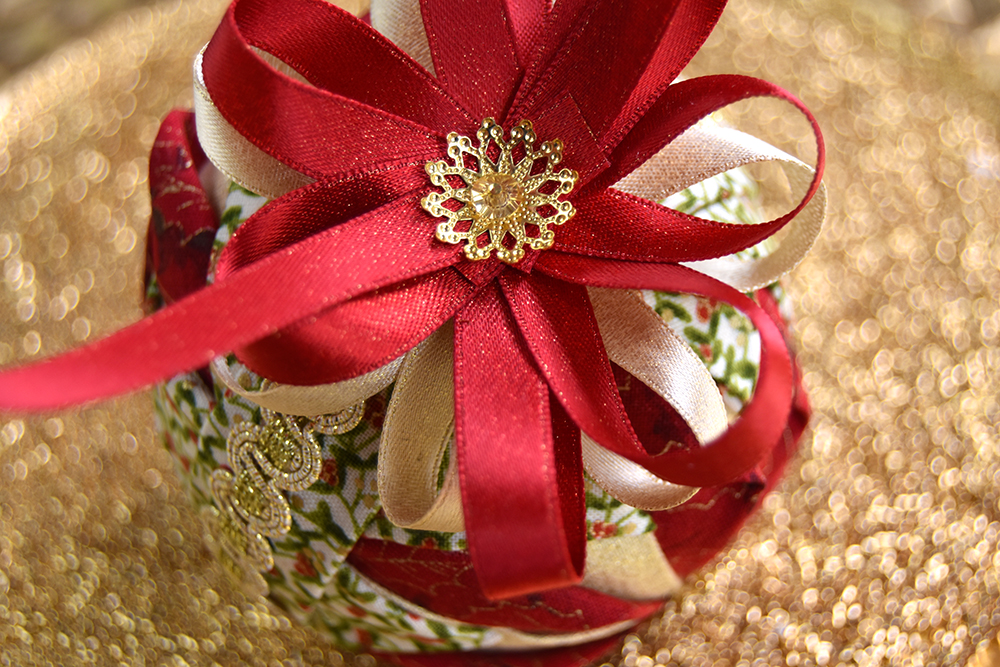 pirouette-no-sew-quilted-fabric-christmas-ornament-1