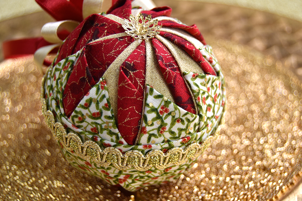 pirouette-no-sew-quilted-fabric-christmas-ornament-4