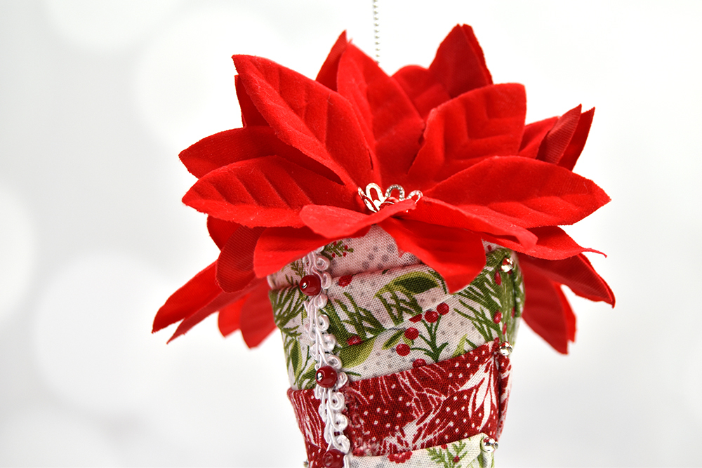 christmas-poinsettia-no-sew-quilted-posy-5