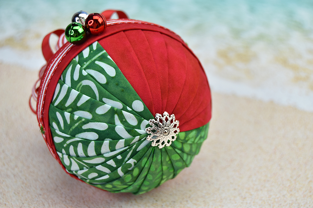 island-christmas-parasol-no-sew-fabric-quilted-ornament-6