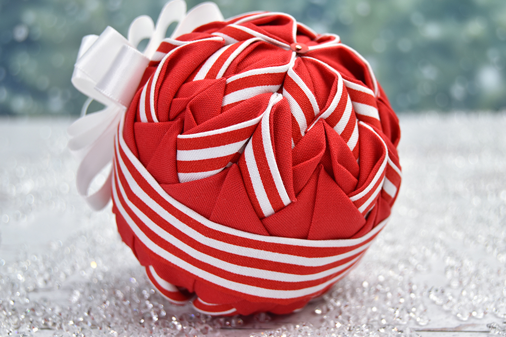 ribbon-candy-red-white-stripe-no-sew-quilted-ornament-2