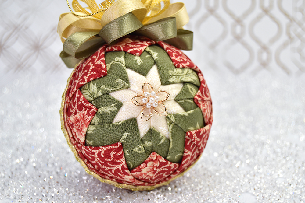 no-sew-basic-star-quilted-ornament-3-sisters-poinsettia-plaza-1