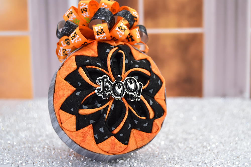 no-sew-quilted-poinsettia-halloween-ornament-tanya-1