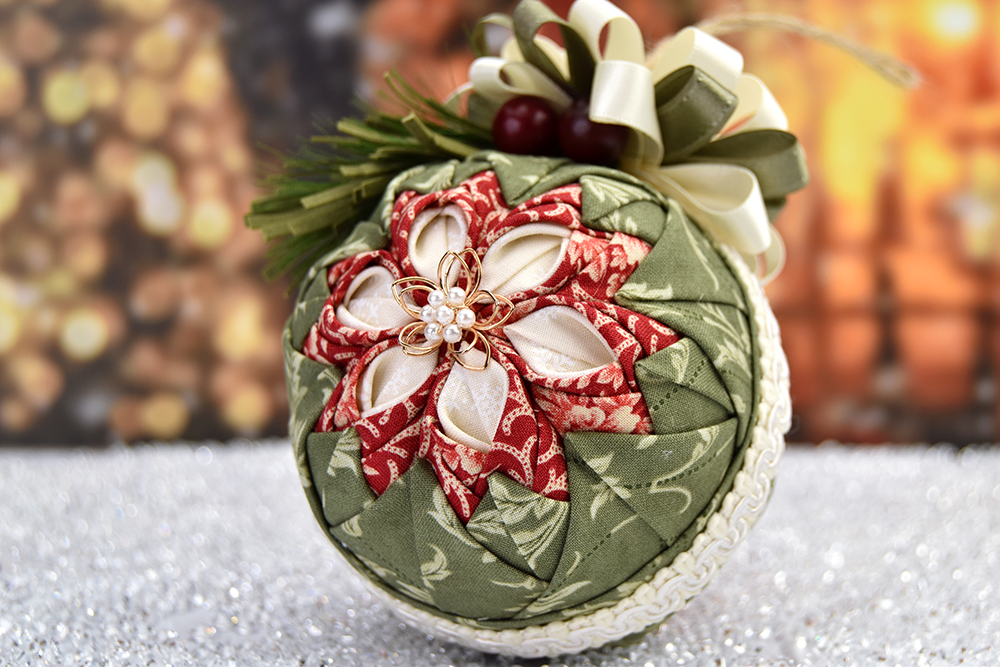 no-sew-quilted-poinsettia-ornament-staci-1