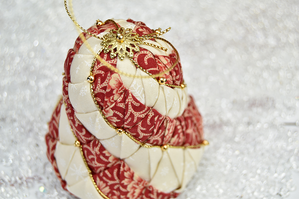 infinity-bell-quilted-no-sew-ornament-12