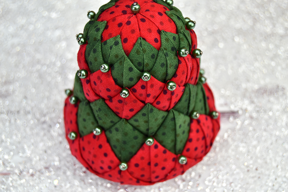 infinity-bell-quilted-no-sew-ornament-2