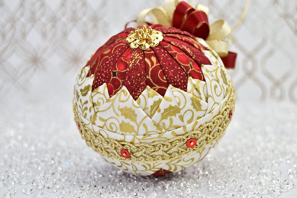victoria-christmas-no-sew-quilted-ornament-3