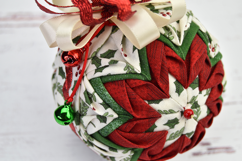 ruffled-star-no-sew-quilted-ornament-4