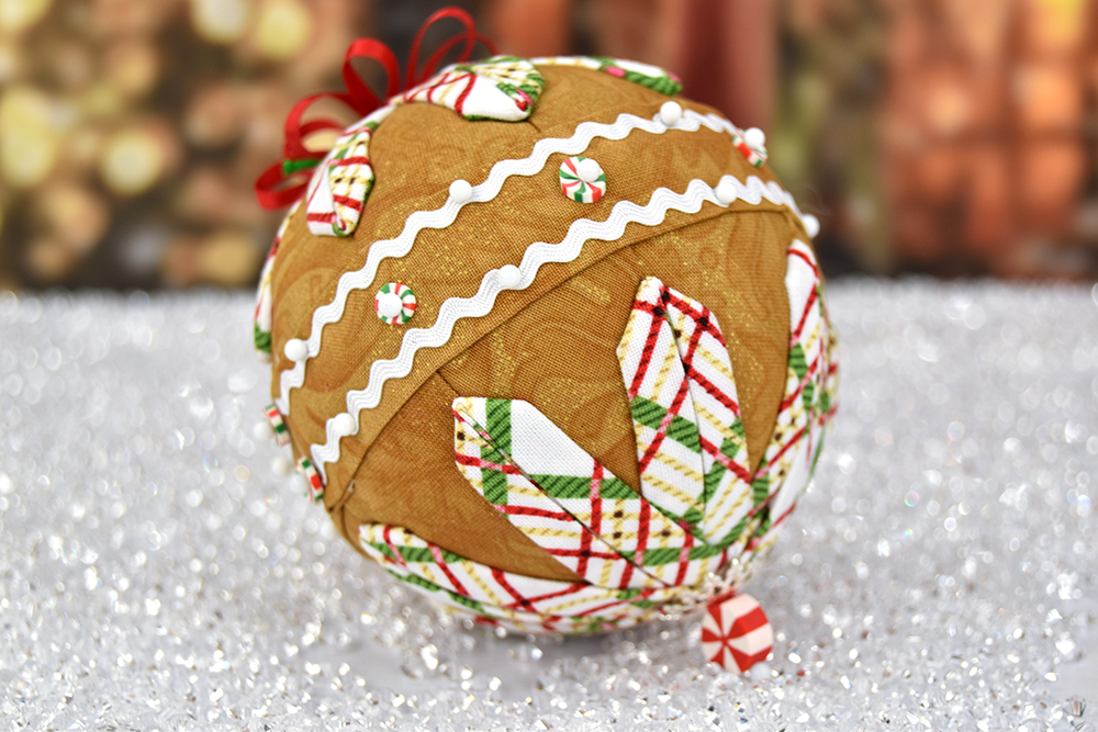 gingerbread-candy-carousel-no-sew-quilted-ornament-3
