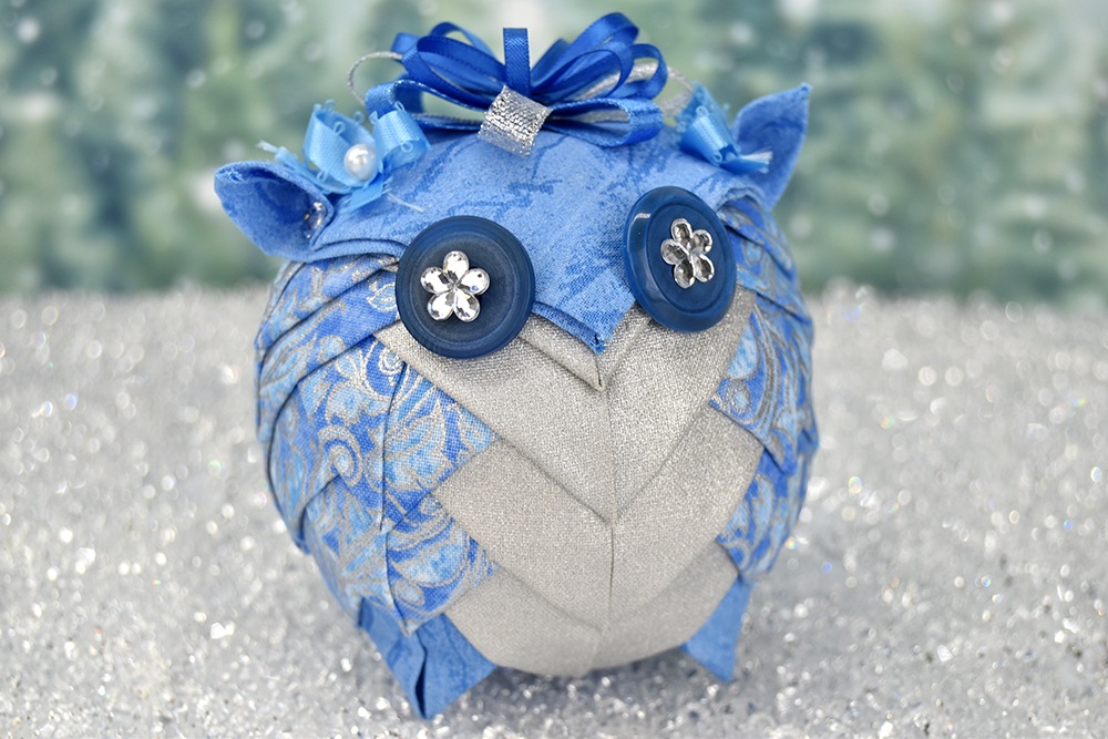 blue-christmas-quilted-no-sew-ornament-owl-1