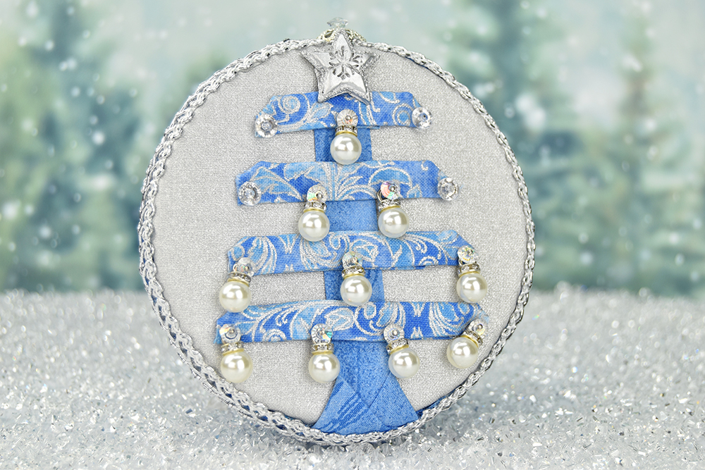 blue-christmas-quilted-no-sew-ornament-rustic-tree-1
