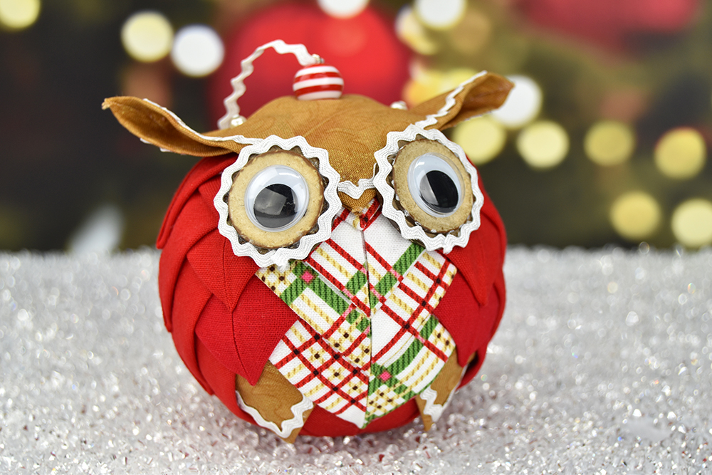 candy-christmas-quilted-no-sew-ornament-owl-1