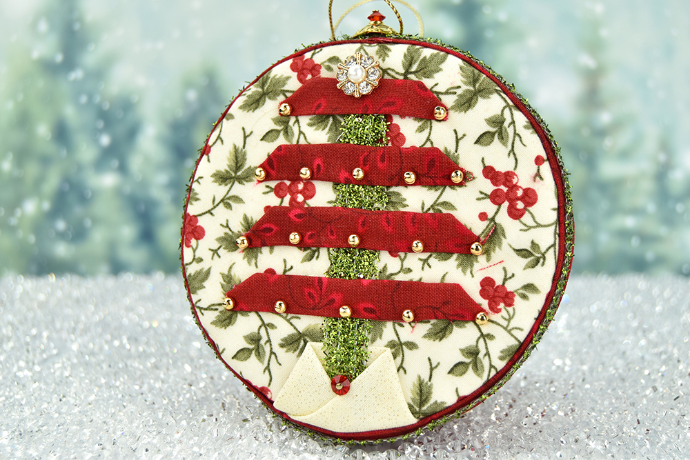 staci-ornament-girl-challenge-quilted-ornament-rustic-tree-1