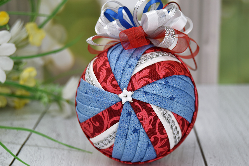 patriotic-windmill-no-sew-quilted-ornament-monica-1