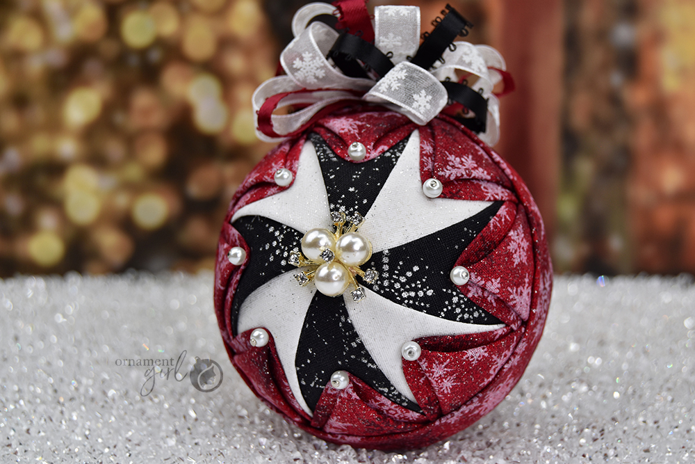 red-white-black-no-sew-quilted-jubilee-ornament-1-wm