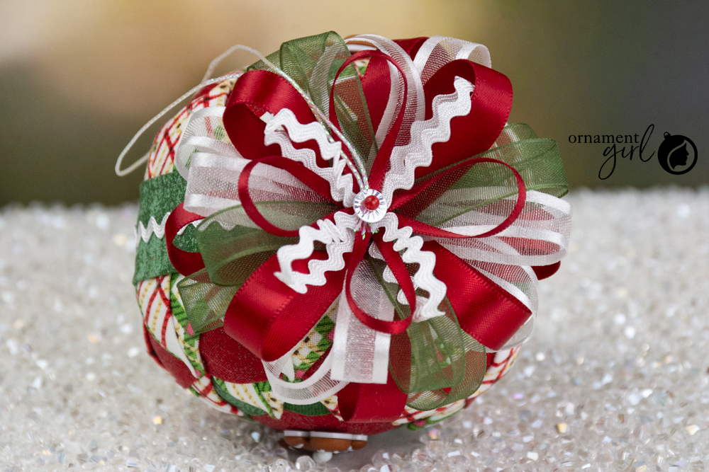 christmas-plaid-mandala-no-sew-quilted-ornament-02-wm