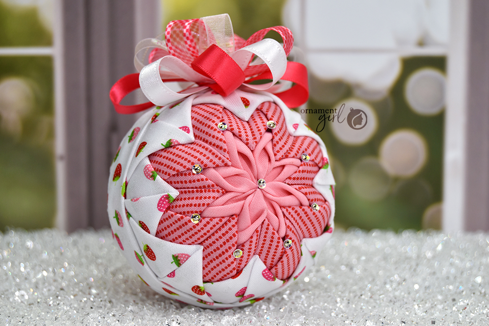 strawberry-bloom-no-sew-fabric-quilted-ball-ornament-1-wm strawberry-bloom-no-sew-fabric-quilted-ball-ornament-1-wm