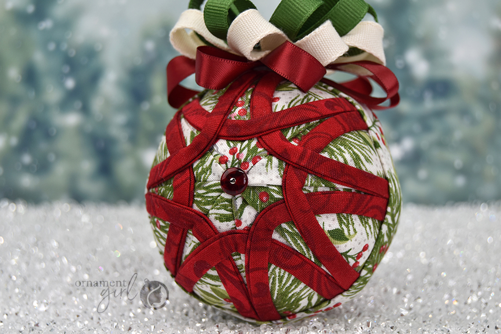 christmas-pine-curvy-strips-no-sew-quilted-ball-ornaments-1-wm