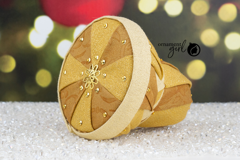 Freedom-rings-gold-bell-no-sew-quilted-ornament-04-wm