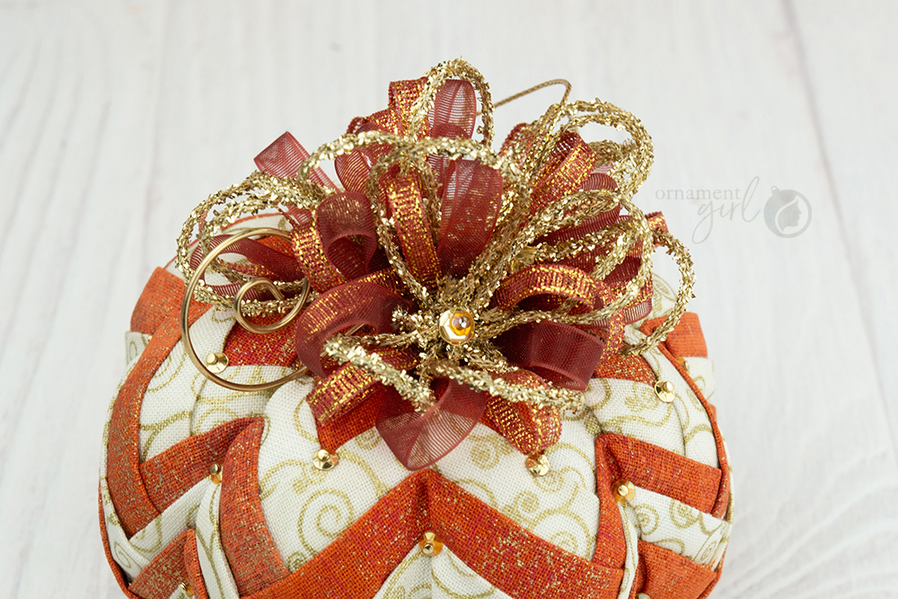 tufted-pumpkin-orange-gold-no-sew-quilted-ornament-13-wm