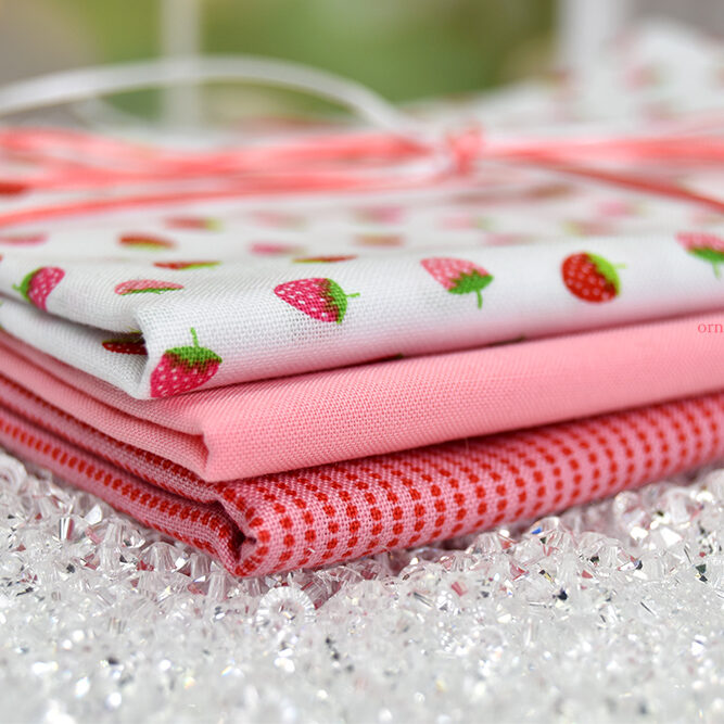strawberry-pink-red-fabric-bundle-for-no-sew-quilted-ornaments-3-wm