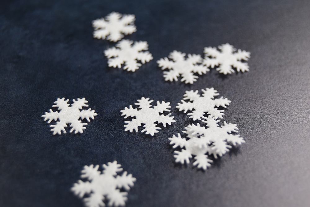 20pcs Big 65mm Glitter White Snowflakes Appliques Pre-cut Felt