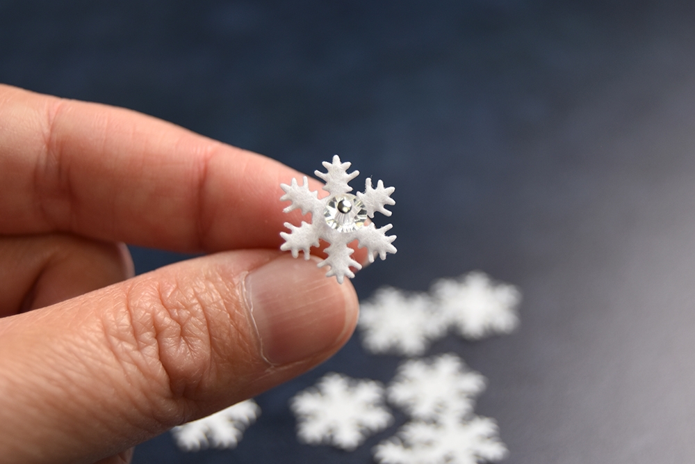 mini bead kit - sparkling snowflake ornament - The Freckled Pear