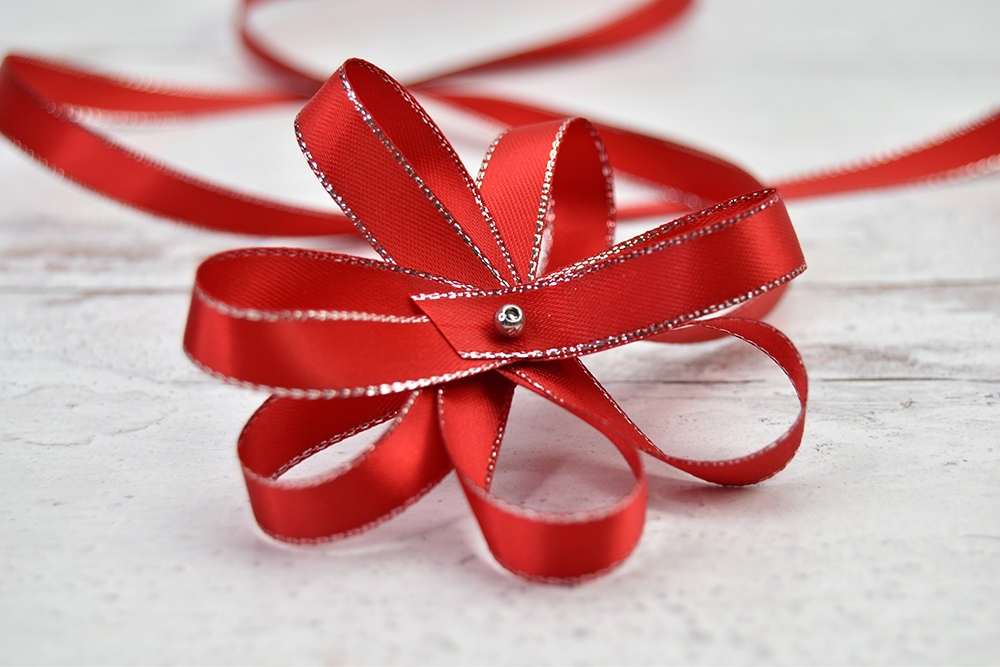Christmas Red Satin Ribbon w/ Silver Metallic Edge - By the Yard